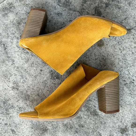 Bos & Co Mustard Peep Toe Block Heel, size 40 (Us  9) - Picture 4 of 12